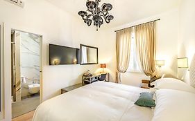 Riboty 10 Suites